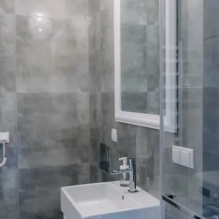 Apartel Plac Zbawiciela