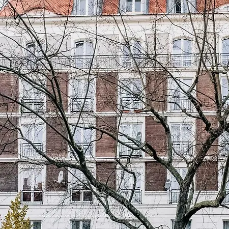 Apartel Plac Zbawiciela Апартаменты *